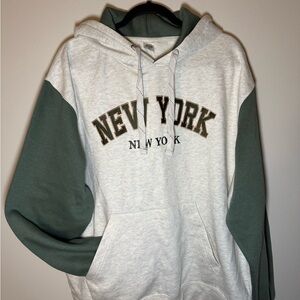 New York Graphic Hoodie - Gray and Green